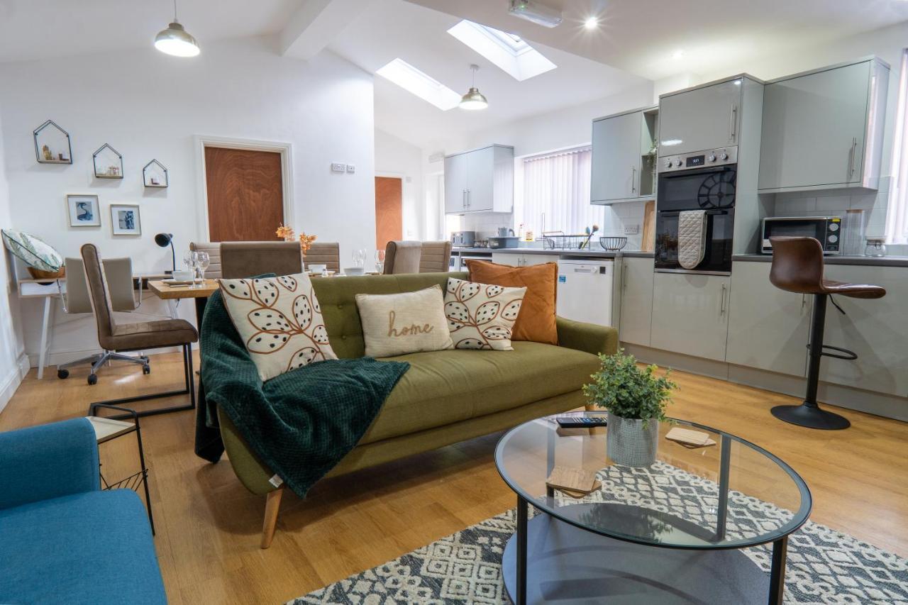 Heartland House, 7 Spacious Bedrooms Sleeps 4 Plus, Near Nec, Jlr,Bhx Бирмингем Экстерьер фото