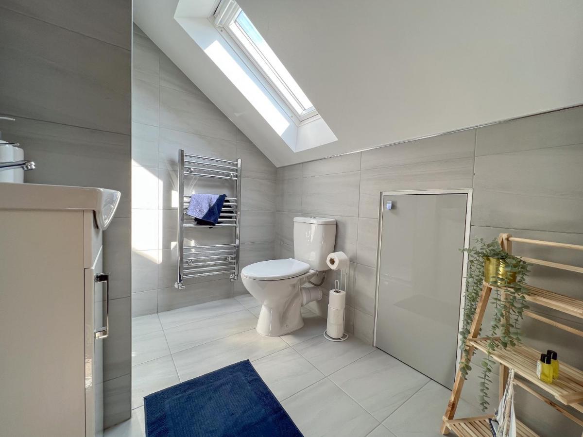 Heartland House, 7 Spacious Bedrooms Sleeps 4 Plus, Near Nec, Jlr,Bhx Бирмингем Экстерьер фото